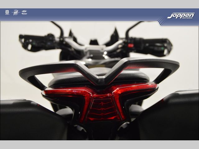 mv-agusta - turismo-veloce-800-lusso