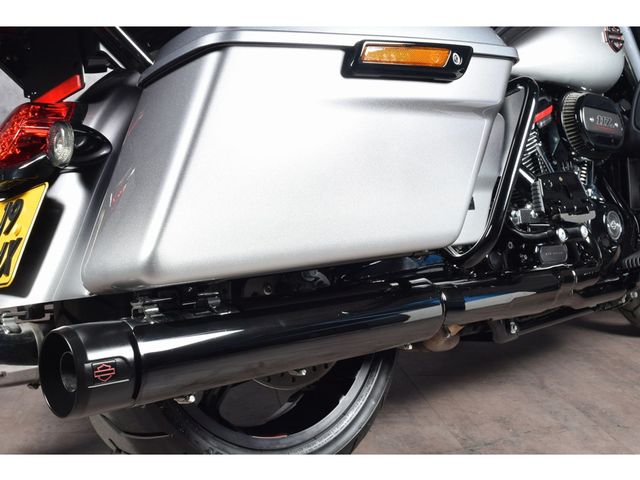 harley-davidson - electra-glide-ultra-screamin-eagle-cvo-flhtcuse