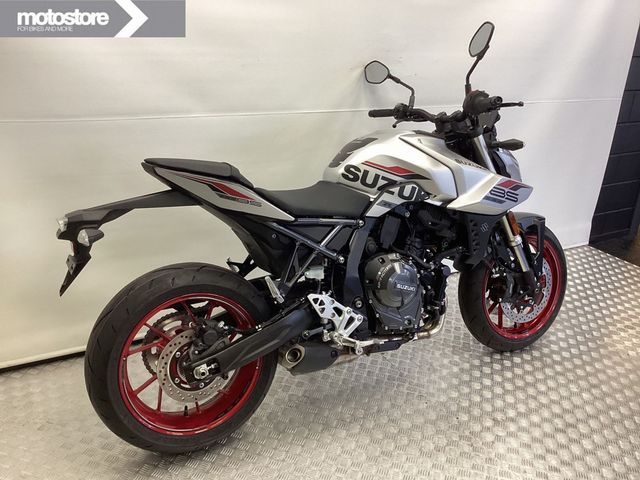 suzuki - gsx-8s