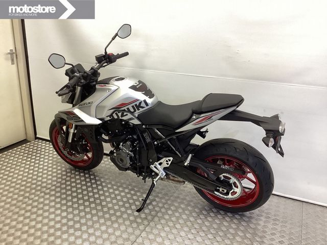 suzuki - gsx-8s