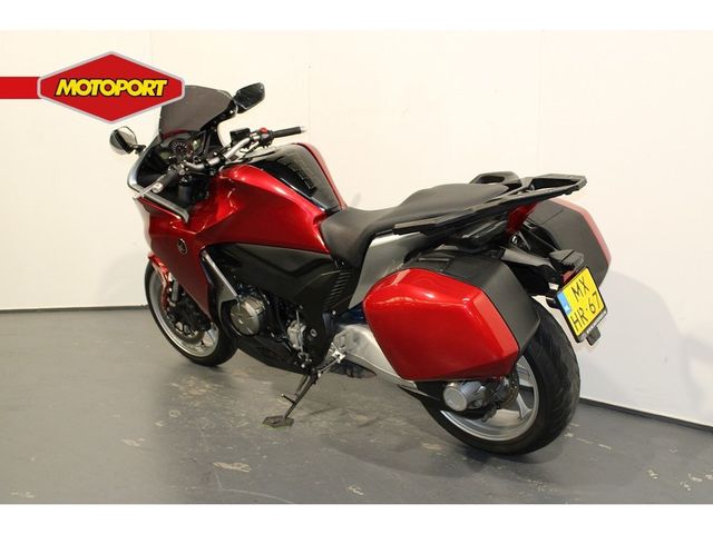 honda - vfr-1200-f