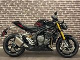 TRIUMPH SPEED TRIPLE 1200 RS
