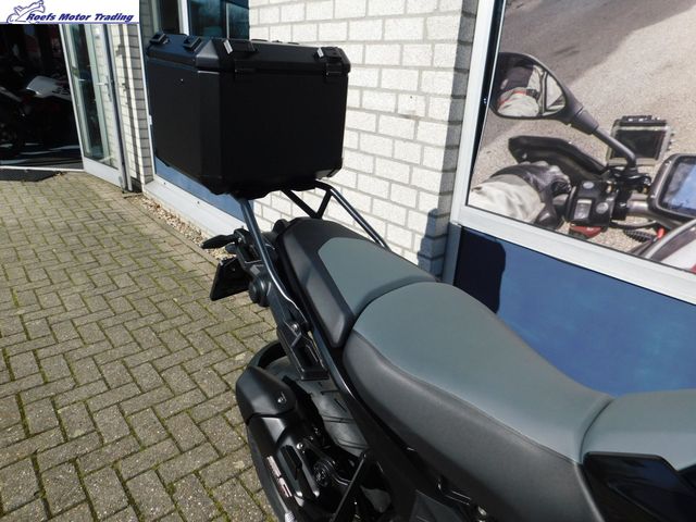 bmw - r-1300-gs-triple-black
