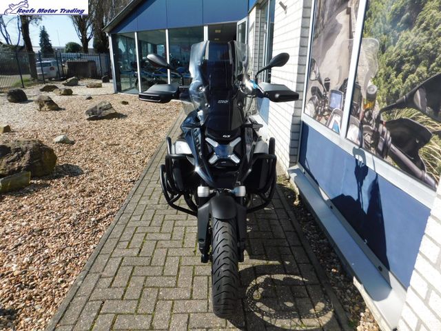 bmw - r-1300-gs-triple-black