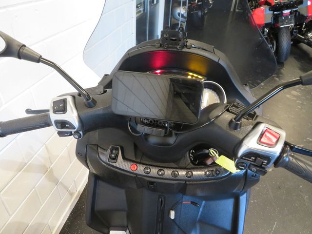 piaggio - mp3-500-lt-sport