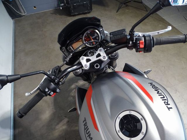 triumph - street-triple-r