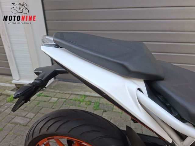 ktm - 390-duke