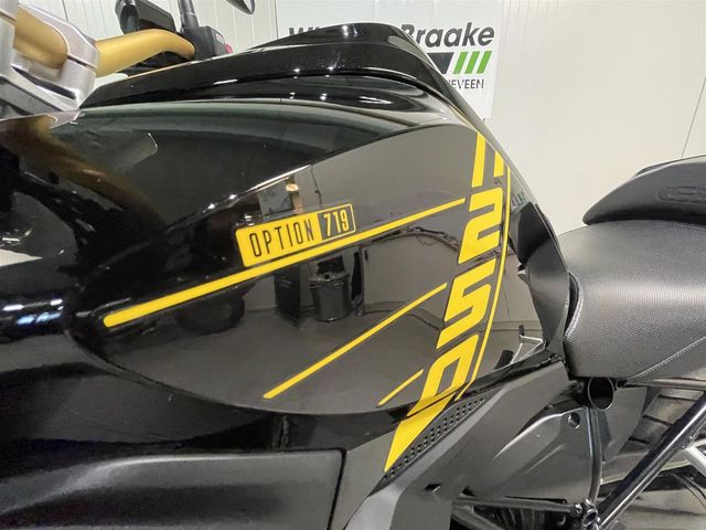 bmw - r-1250-gs-40-years-gs-edition