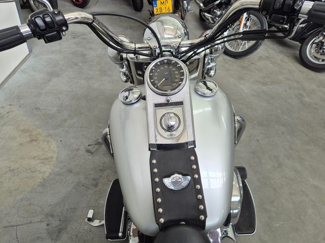 harley-davidson - heritage-softail-classic-flstc