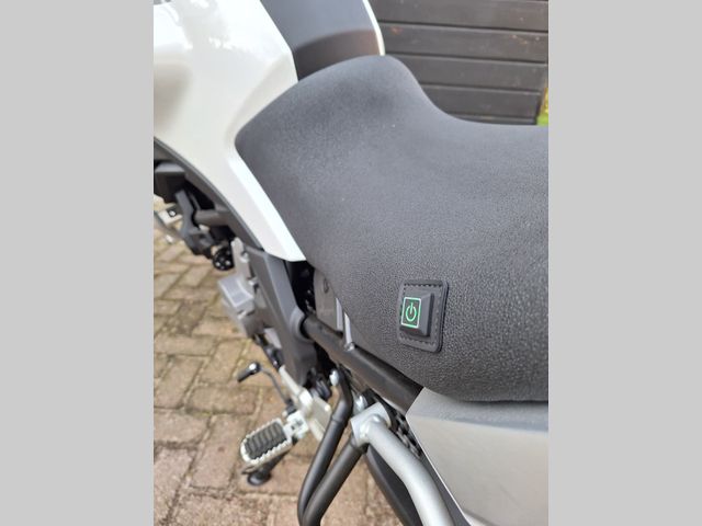 cfmoto - 700-mt-adventure