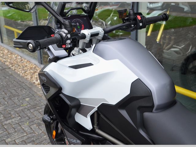 triumph - tiger-1200-gt-explorer