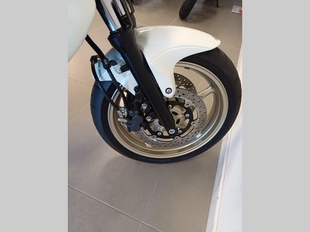 suzuki - sfv-650-gladius