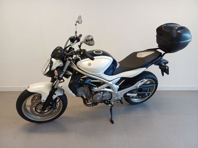 suzuki - sfv-650-gladius