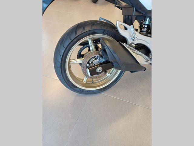 suzuki - sfv-650-gladius