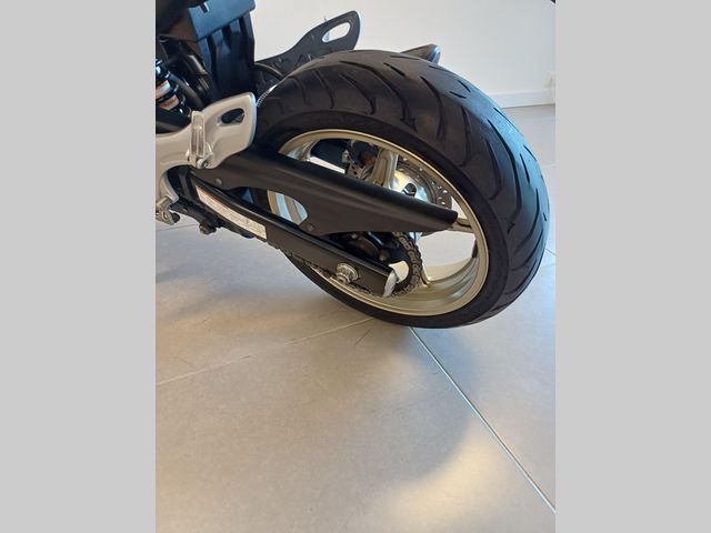 suzuki - sfv-650-gladius