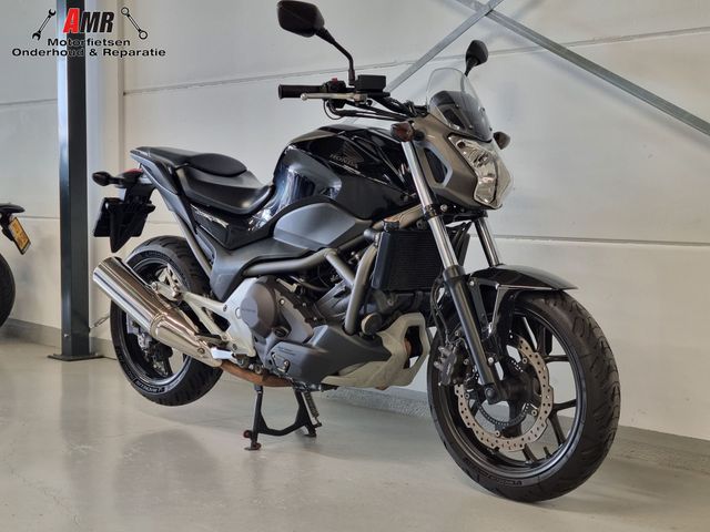 honda - nc-700-s-dct