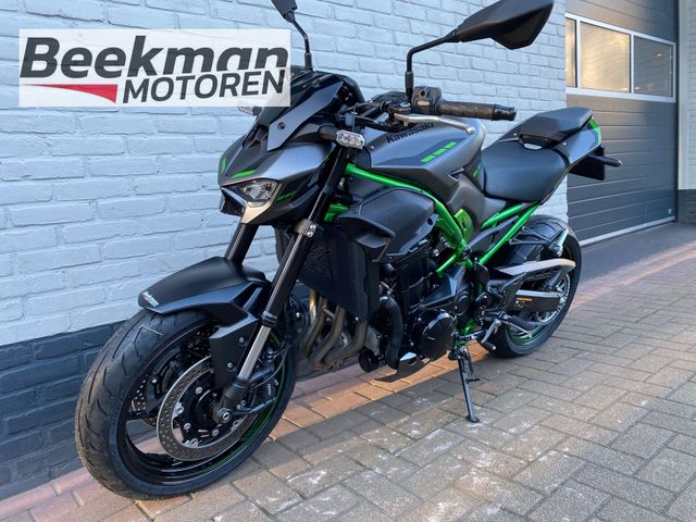 kawasaki - z900