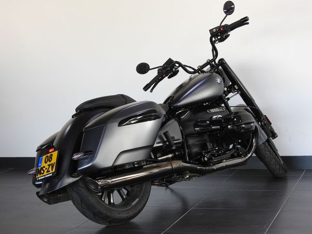 bmw - r-18-rocktane
