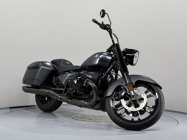 bmw - r-18-rocktane
