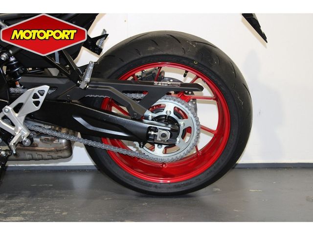 suzuki - gsx-8s