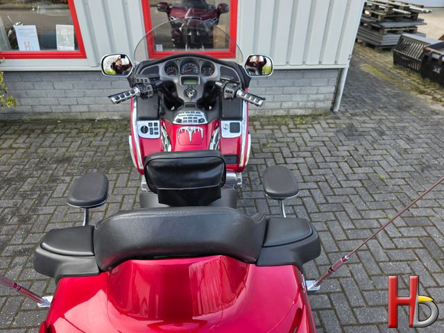 honda - gl-1800-goldwing