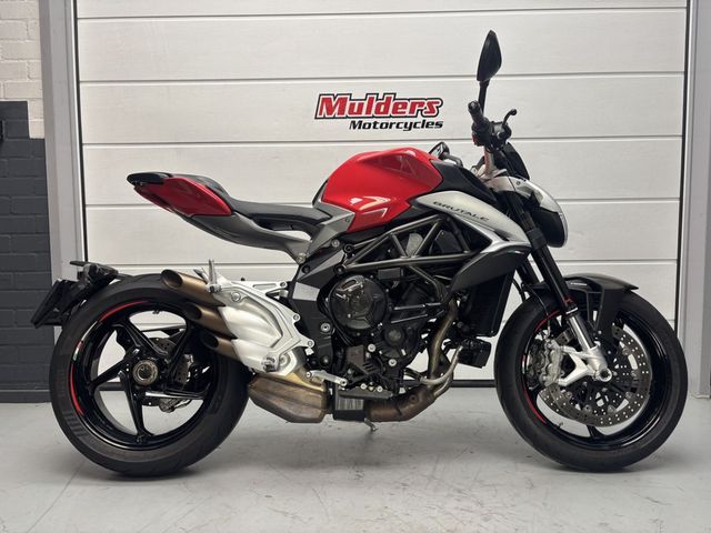 mv-agusta - brutale-800