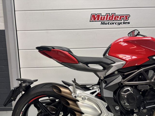 mv-agusta - brutale-800