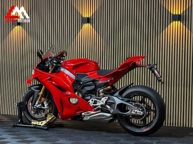 ducati - panigale-v4-s