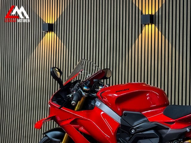 ducati - panigale-v4-s