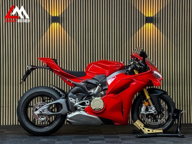 ducati - panigale-v4-s