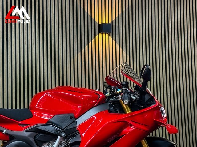 ducati - panigale-v4-s