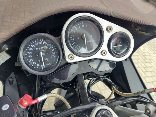 suzuki - gsx-r-1100-w
