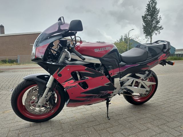 suzuki - gsx-r-1100-w