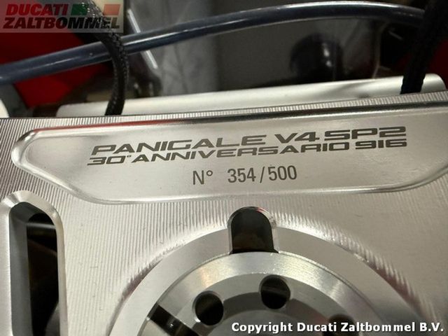 ducati - panigale-v4-sp2-30th-anniversario-916