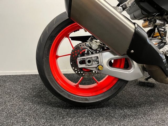 aprilia - tuono-v4-factory