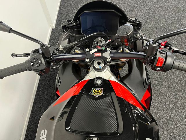 aprilia - tuono-v4-factory