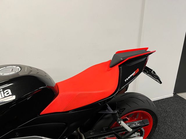aprilia - tuono-v4-factory