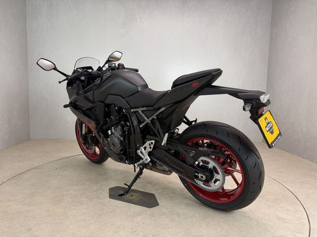 suzuki - gsx-8r