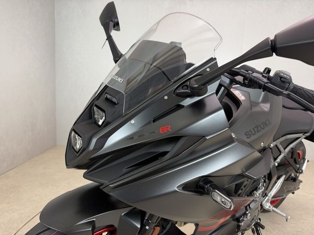 suzuki - gsx-8r