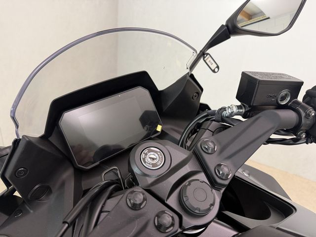 suzuki - gsx-8r