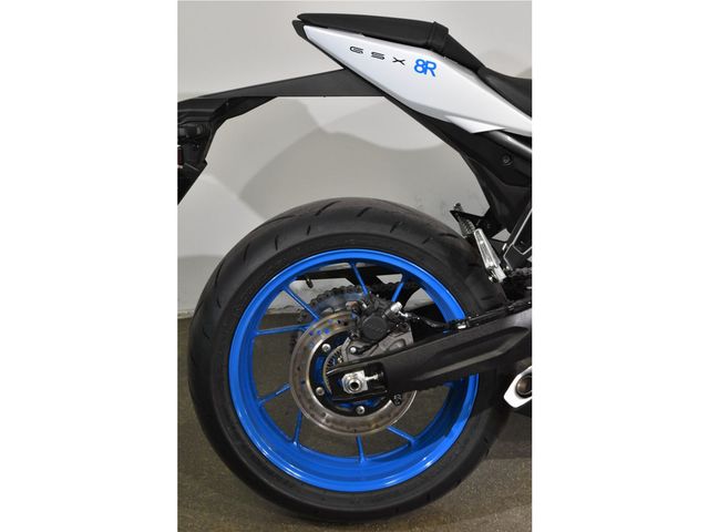 suzuki - gsx-8r