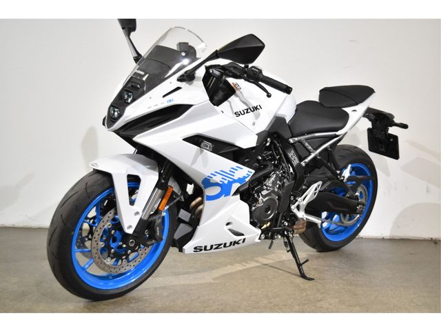 suzuki - gsx-8r