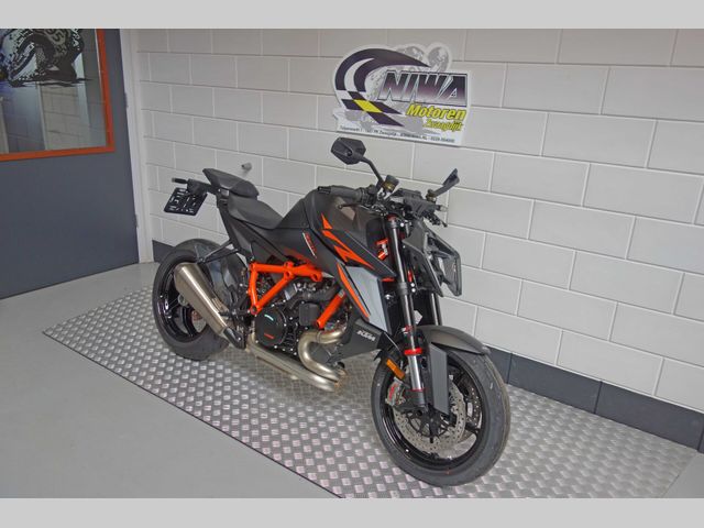 ktm - 1390-super-duke-r