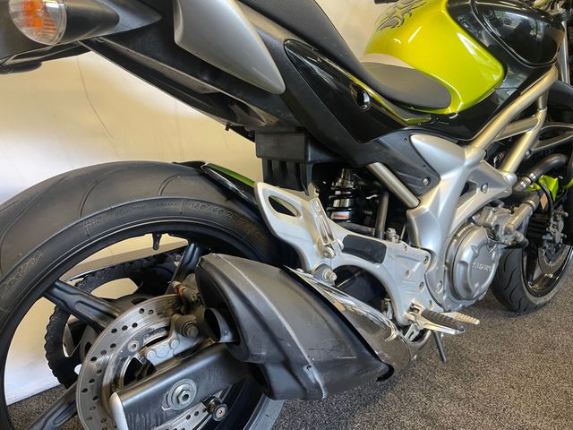 suzuki - gladius