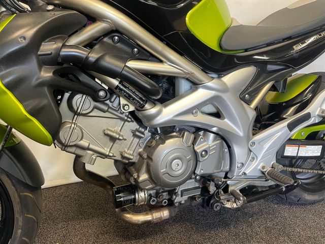 suzuki - gladius