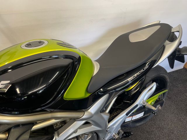 suzuki - gladius