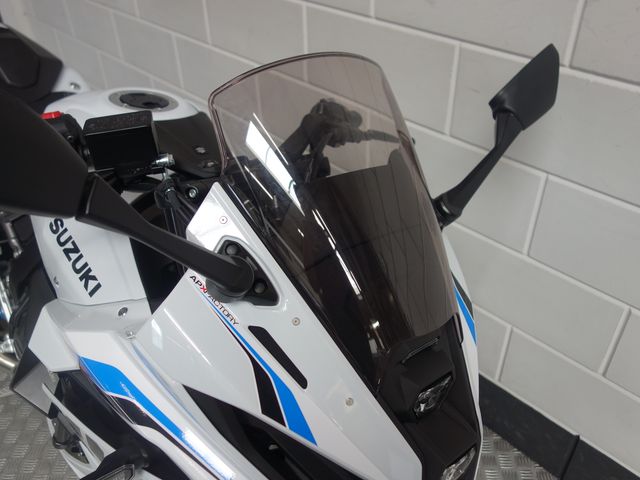 suzuki - gsx-8r
