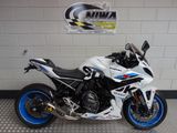 SUZUKI GSX-8R