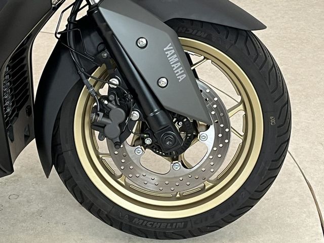 yamaha - x-max-300-abs