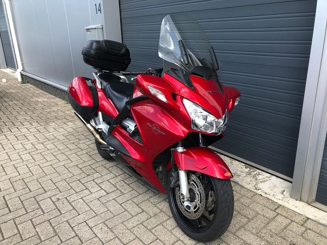 honda - st-1300-pan-european
